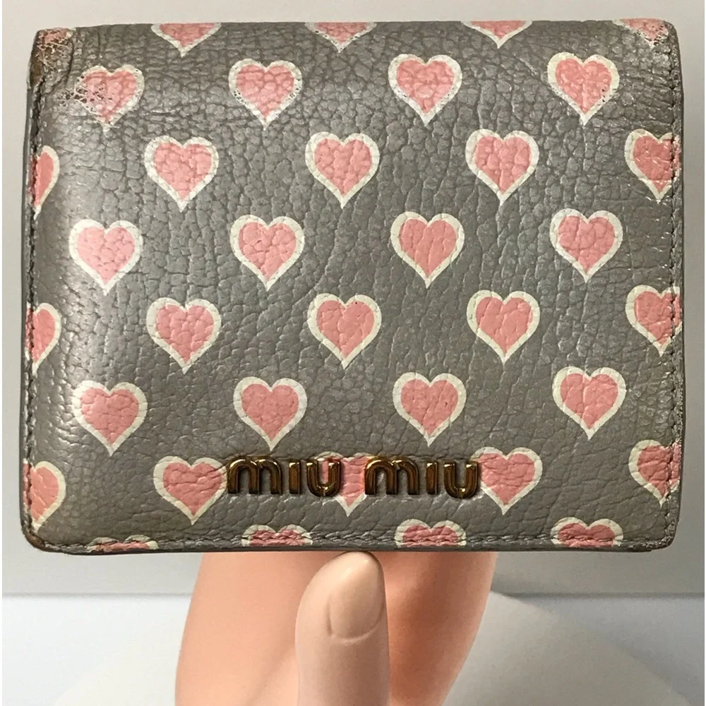 MIU MIU Heart Leather Bifold Compact Wallet 😍 - Picture 4 of 17